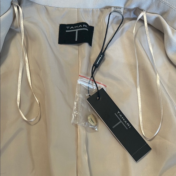 Tahari Beige Blazer with Rolled Sleeves - Picture 7 of 11